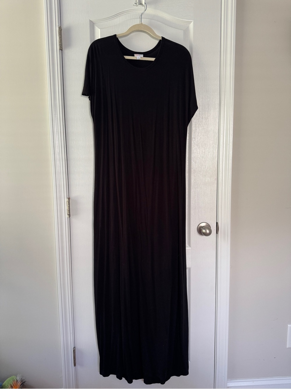 LuLaRoe Black Maxi Dress Tee Silhouette